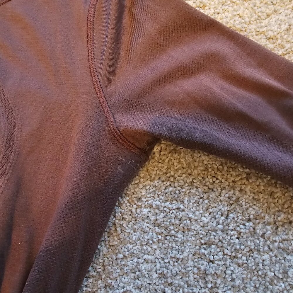 Lululemon - Picture 2 of 4